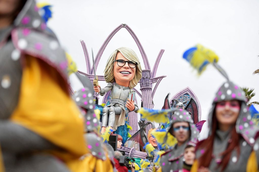 Carnevale di Viareggio con ScuolaZoo